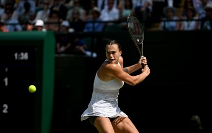 Sabalenka, Jabeur move into Wimbledon semifinals