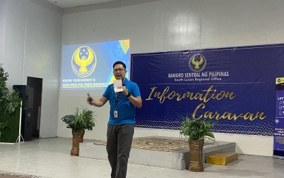 <p><strong>INFORMATION CARAVAN</strong>. The Bangko Sentral ng Pilipinas (BSP) Legazpi branch on Tuesday (July 18, 2023) urged Bicolanos to become familiar with the various security features of the Philippine currency to avoid counterfeit banknotes. BSP continues to enhance the security features of peso bills to protect its security, preserve integrity and promote inclusivity.<em> (PNA photo by Connie Calipay)</em></p>