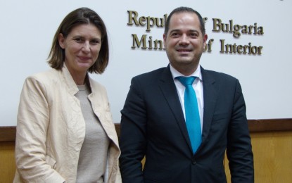 <p>Gretta Fenner (left) and Interior Minister Kalin Stoyanov<em> (BTA photo)</em></p>