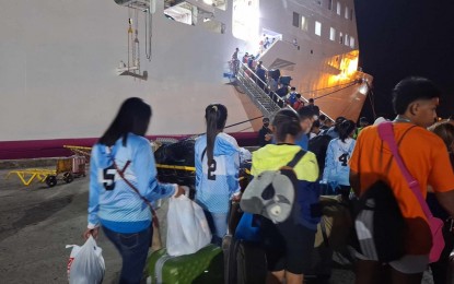 <p><strong>PALARO CONTINGENT.</strong> The sports contingent of Western Visayas boards the vessel going to Manila on Sunday (July 23, 2023). Part of the contingent is the 94-member delegation from Iloilo City. <em>(Photo courtesy of DepEd Tayo Western Visayas Region FB page)</em></p>