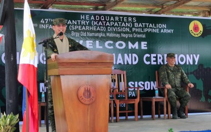 Army commander supports Marcos’ move to grant FRs amnesty