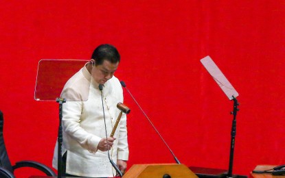 <p><strong>SESSION BEGINS</strong>. Speaker Martin Romualdez bangs the gavel to start the Second Regular Session of the 19th Congress at the House of Representatives in Batasan, Quezon City on Monday (July 24, 2023). Romualdez vowed on Tuesday that the House will pass before the end of the year all the 17 priority bills President Ferdinand R. Marcos Jr. mentioned in his second State of the Nation Address. <em>(PNA photo by Joan Bondoc)</em></p>