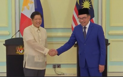 <p><strong>FRIENDS</strong>. President Ferdinand R. Marcos Jr. (left) and Malaysia Prime Minister Anwar Ibrahim in an undated photo. Marcos extended his warm birthday wishes to his “dear friend” on Sunday (Aug. 11, 2024) as he recalled their experiences as leaders in Southeast Asia. <em>(File photo from Berita RTM)</em></p>