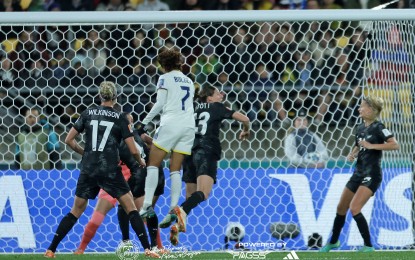 <p><strong>HISTORIC HEADER.</strong> Sarina Bolden (No. 7) scores a header as the Filipinas upset co-host New Zealand, 1-0, for the Philippines’ first-ever win in the FIBA Women’s World Cup at the Wellington Stadium on Tuesday (July 25, 2023). The Filipinas need to beat Norway on Sunday for a chance to advance to the round of 16.<em> (Photo from Philippine Football Federation Facebook)</em></p>