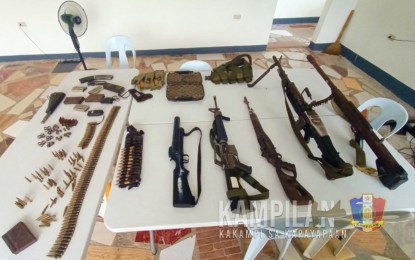 <p><strong>TERROR FIREARMS.</strong> The guns recovered from Dawlah Islamiya terror group members during a law enforcement operation in Rajah Buayan, Maguindanao del Sur on Wednesday (July 26, 2023). After a 30-minute firefight with state forces, the rebels escaped, leaving behind their high-powered guns and valuables. <em>(Photo courtesy of 6ID)</em></p>