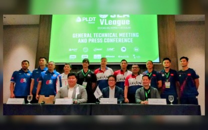 <div dir="auto"><strong>SECOND LEG</strong>. Philippine National Volleyball Federation (PNVF) president Ramon “Tats” Suzara (seated, center) with Seda Nuvali general manager Armand Angeles (seated, left) and secretary-general Donaldo Caringal (seated, right) pose with the team coaches and captains of Vietnam, Thailand, Philippines and Indonesia during the SEA VLeague press conference at the Seda Nuvali on July 27, 2023. The tournament will start on Friday at the City of Santa Rosa Multi-Purpose Complex in Laguna. <em>(PNA photo by Jean Malanum)</em></div>