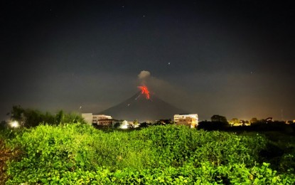 Close to 6K Mayon-affected families in Albay evacuation centers 