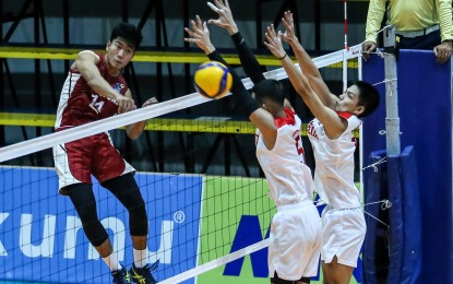 <p><strong>JAPAN-BOUND</strong>. Perpetual Help’s Louie Ramirez (left) soars for a kill in this undated photo. Ramirez will attend a three-week training program with the Oita Miyoshi Weisse Adler club in top-tier Japan tournament V.League 1.<em> (Photo courtesy of V-League)</em></p>