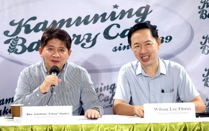 <p><strong>FEEDING PROGRAM.</strong> Anti-poverty czar Lorenzo Gadon (left) and moderator Wilson Lee Flores at the weekly Pandesal Forum on Tuesday (Aug. 8, 2023). Gadon said many students in public elementary schools located in depressed areas do not finish the basic education level because they go to classes hungry, unable to comprehend the lessons. <em>(PNA photo by Joey Razon)</em></p>