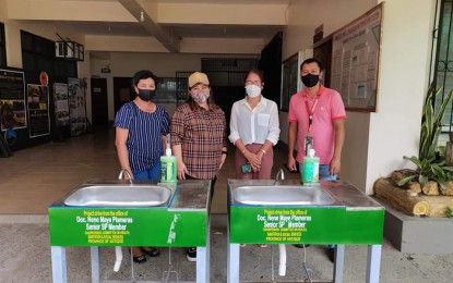 <p><strong>SCHOOL MAINTENANCE PROGRAM.</strong> The Antique National School (ANS) in San Jose de Buenavista, Antique province is a recipient of handwashing facilities during the Brigada Eskwela 2022. Dr. Roselyn Abuela, Department of Education (DepEd) Schools Division of Antique coordinator for the Brigada Eskwela, in an interview Wednesday (Aug. 9, 2023), said the province will launch its annual school maintenance activity on Aug. 11. (<em>PNA photo courtesy of ANS)</em></p>