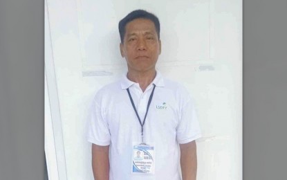 <p><strong>HONEST WORKER.  </strong>Alexander Nuñez, a maintenance worker at Cauayan Airport, turned over to authorities items he found unattended on a luggage cart. Nuñez found a wallet with PHP78,595 and some dollar bills on Aug. 13, 2023, and an envelope with PHP82,000 last July.  (<em>Photo courtesy of</em> CAAP)<em> </em></p>