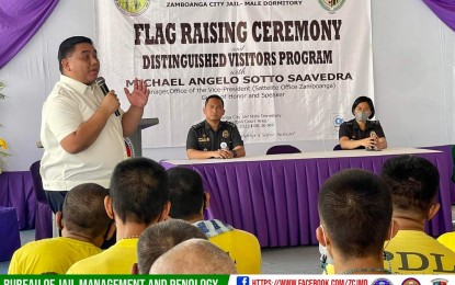 <p><strong>AID TO PDLs.</strong> OVP Zamboanga satellite office manager Michael Angelo Saavedra speaks before inmates of the Zamboanga City Jail on Monday (Aug. 14, 2023). The OVP has extended various forms of assistance such as medical, hospitalization, burial, livelihood and disaster relief to some 2,258 PDLs under the care of the ZCJ. <em>(Photo courtesy of Zamboanga City Jail Male Dormitory)</em></p>