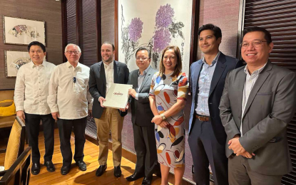 <p><strong>CHINESE INVESTMENT.</strong> Aboitiz InfraCapital Economic Estates hold an exclusive meeting with Chinese Ambassador Huang Xilian (4th from left), Trade Undersecretary Ceferino Rodolfo (rightmost), and Batangas Gov. Hermilando Mandanas (2nd from left)G at the Grand Hyatt in BGC, Taguig on June 26, 2023. AIC said the PHP300-million investment of Shenzhen-based Steelwell Industrial Hardware is a testament to Chinese businesses' confidence in the projects of the company. <em>(Courtesy of AIC)</em></p>