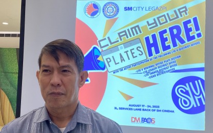 <p><strong>LICENSE PLATES</strong>. Land Transportation Office (LTO)-Bicol Administrative Office Chief Noel Barbacena says on Thursday (Aug. 17, 2023) motorcycles and motor vehicle owners may now claim their license plates. The LTO has started the distribution of some 16,500 unclaimed and replaced licensed plates in the region.<em> (PNA photo by Connie Calipay)</em></p>