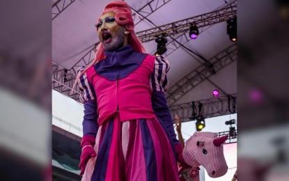 Quiapo lay group files raps vs. drag artist over 'Ama Namin' act