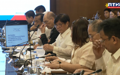 <p class="p2"><strong>JOB GENERATION.</strong> President Ferdinand R. Marcos Jr. (center) presides over the fourth meeting with the Private Sector Advisory Council (PSAC) – Job Sector Group at the State Dining Room of Malacañan Palace in Manila on Thursday (Aug. 17, 2023). During the meeting, Marcos and the PSAC - Job Sector Group discussed ways to generate more jobs by 2028. <em>(Screenshot from Radio Television Malacañang)</em></p>