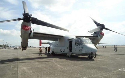 <p><strong>AIR ASSAULT EXERCISE. </strong>A USMC MV-22 "Osprey" tilt-rotor aircraft in Clark Air Base, Pampanga during the 2013 iteration of the annual "Balikatan" exercises between the Philippines and United States. This type of aircraft was among those used in the air assault exercise conducted by Filipino and Australian units in Palawan on Monday (Aug. 21, 2023). <em>(PNA file photo by Priam F. Nepomuceno) </em></p>
