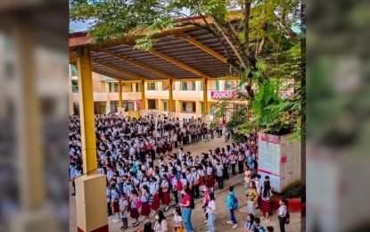 <p><strong>BACK TO SCHOOL.</strong> Students of Samar National High School in Catbalogan City, Samar in this undated photo. Nearly 900,000 elementary and high school students in Eastern Visayas have already signed up in public and private schools, days before the opening of a new school year, the Department of Education reported on Friday (Aug. 25, 2023). <em>(Photo courtesy of Heart Tan)</em></p>