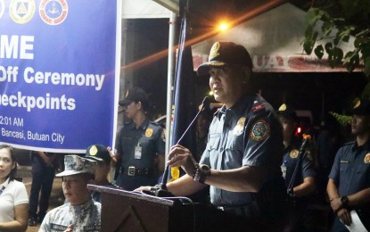 <p><strong>SECURING BSKE.</strong> Brig. Gen. Kirby John Kraft, director of the Police Regional Office in the Caraga Region and the Commission on Elections-Caraga, leads the simultaneous launching of the establishment of checkpoints in Barangay Bancasi, Butuan City on Monday (Aug. 28, 2023). The checkpoints signal the start of the election period and the filing of the certificates of candidacy for the upcoming Barangay and Sangguniang Kabataan Elections.<em> (Photo courtesy of PRO-13)</em></p>