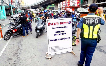<p><strong>COMELEC CHECKPOINT</strong>. Northern Police District (NPD) policemen conduct random checkpoint at the Bonifacio Monument in Caloocan City on Monday (Aug. 28, 2023) as part of the upcoming Barangay and Sangguniang Kabataan Elections (BSKE) set this coming Oct. 30. Aside from checkpoints, the Commission on Elections (Comelec) also implements gun ban from Aug. 28 to Nov. 29. <em>(PNA photo by Ben Briones) </em></p>