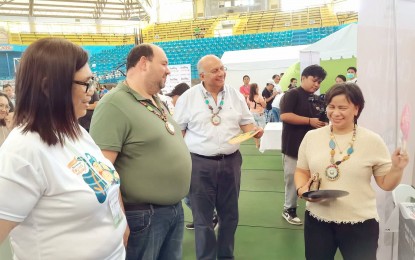 <p><strong>TB-FREE NEGROS ORIENTAL.</strong> The Negros Oriental provincial government, led by Gov. Manuel Sagarbarria (2nd from left), targets a tuberculosis-free province in the next five years. The governor, along with (L-R) Provincial Health Officer Dr. Liland Estacion, Dr. Soliman Guirgis and Dr. Lalaine Mortera of USAID, graced the "Pa-Check Mo Lungs" event on Thursday at the Macias Sports Center in Dumaguete City to culminate the celebration of National Lung Month in August. <em>(PNA photo by Judy Flores Partlow)</em></p>