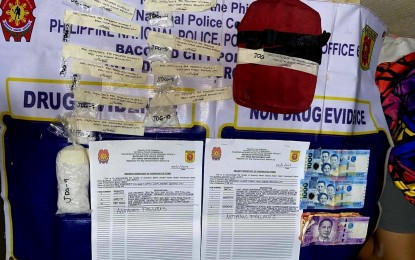 <p><strong>DRUG HAUL</strong>. Operatives of Bacolod City Police Office-City Drug Enforcement Unit seize 253 grams of shabu worth PHP1.72 million during a buy-bust in Barangay Vista Alegre on Friday (Sept. 1, 2023). Suspect Justin Da-anoy Gayoso, 27, is included in the regional priority target list of the Philippine National Police. <em>(Photo courtesy of Bacolod City Police Office)</em></p>