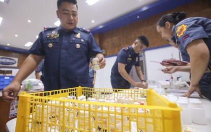 <p><strong>RANDOM DRUG TEST.</strong> Manila Police District (MPD) officials undergo a surprise drug test at MPD headquarters in Ermita, Manila, in this September 4, 2023 photo. This is a part of the Philippine National Police's (PNP) internal cleansing after sacked Mandaluyong police chief Cesar Gerente tested positive. <em>(PNA photo by Yancy Lim)</em></p>
