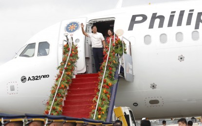 <p><strong>ASEAN SUMMIT-BOUND</strong>. President Ferdinand R. Marcos Jr., together with First Lady Liza Araneta-Marcos, leaves for Jakarta, Indonesia on Sept. 4, 2023 to participate in the 43rd ASEAN Summit and related summits from Sept. 5 to 7. House of Representatives Speaker Martin Romualdez on Tuesday (Sept. 5, 2023) said the ASEAN Summit is a great opportunity for the President to boost trade and investment between the Philippines and the association’s member countries. <em>(PNA photo by Alfred Frias)</em></p>