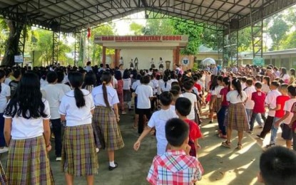 <p><strong>SCHOOL TIME</strong>. Learners from a public elementary school in Kabankalan City during the start of classes last week. As of Sept. 5, 2023, basic education enrollment in  public and private schools in Bacolod City and the rest of Negros Occidental decreased by  5  to  16 percent for school year 2023-2024, figures from the Department of Education showed.(Photo courtesy of DepEd Tayo Kabankalan City Facebook page) </p>
<p> </p>
<p> </p>