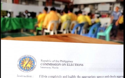 <p><strong>PDL VOTE</strong>. The Commission on Elections-Baguio conducts voter registration at the Baguio City Jail in January 2023 for the 200 eligible voters for the upcoming Barangay and Sangguniang Kabataan Elections. The poll body is set to put up a polling precinct inside the jail facility to cater to the PDL voters, a Comelec-Baguio election officer said Thursday (Sept. 9, 2023). <em>(PNA photo by Liza T. Agoot)</em></p>