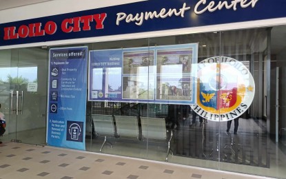 <p><strong>PAYMENT CENTER.</strong> The payment center on the second floor of the Megaworld Festive Walk Parade building in the Mandurriao district is one of the offsite centers established by the Iloilo City government for the convenience of clients. It is one factor that entices investors to open businesses in Iloilo City. <em>(PNA file photo by PGLena)</em></p>