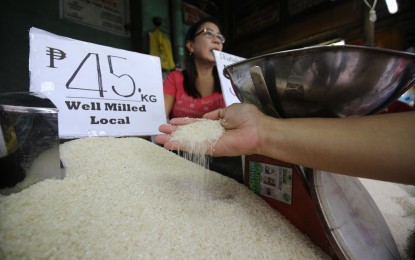 1st batch of small rice retailers get gov't subsidy in N. Ecija