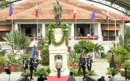 <p><strong>106TH BIRTH ANNIVERSARY.</strong> President Ferdinand R. Marcos Jr. leads the wreath-laying ceremony at the monument of his father, Ferdinand E. Marcos Sr., in commemoration of the 106th birth anniversary of the former chief executive at the Marcos Monument in Batac City, Ilocos Norte on Monday (Sept. 11, 2023). He also graced the Natnateng cook-off showdown that showcases local vegetable dishes and other delicacies of Ilocos Norte. <em>(PNA photo by Rey Baniquet)</em></p>
<p> </p>