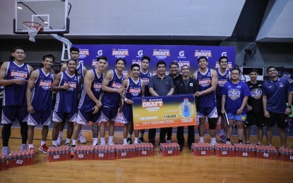 <p><strong>CHAMPION.</strong> NLEX rules the PBA Draft Combine mini-tournament at the Gatorade Hoops Center in Mandaluyong on Wednesday (Sept. 14, 2023). NLEX defeated Phoenix, 78-71, in the final round.<em> (Photo courtesy of PBA)</em></p>