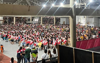 <p><strong>EMERGENCY EMPLOYMENT.</strong> Beneficiaries of the emergency employment program of the Department of Labor and Employment (DOLE) attend an orientation in Jaro district, on Friday (Sept. 15, 2023). A total of 6,000 eligible city residents have been tapped to plant trees and conduct clean-up activities in markets and plazas. <em>(PNA photo courtesy of PESO Iloilo City)</em></p>