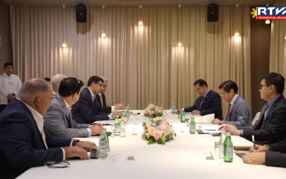 <p><strong>BUSINESS EXPANSION.</strong> President Ferdinand R. Marcos Jr. (center, right row) leads a meeting with officials of Malaysian retail specialist Valiram Group in Singapore on Saturday (Sept. 16, 2023). Valiram expressed its intent to expand operations in the Philippines in the next five years <em>(Screenshot from Radio Television Malacañang)</em></p>