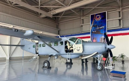 <p><strong>RECONNAISSANCE PLANE.</strong> The United States turns over a Cessna C-208B Grand Caravan surveillance aircraft to the Philippine Air Force at Clark Air Base, Mabalacat, Pampanga Tuesday (Sept. 19, 2023). The AFP said the aircraft would greatly enhance its capabilities to secure the country's vast maritime territories. <em>(Photo courtesy of Bea Bernardo, PTV)</em></p>