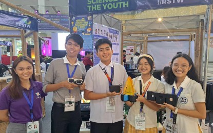 <p><strong>YOUTH FOR SCIENCE.</strong> Students of the Philippine Science High School in Central Visayas, accompanied by their teachers/chaperones, are in Dumaguete City, Negros Oriental, to participate in the ongoing Regional Science and Technology Week celebration at a local mall in the city, ongoing until Saturday (Sept 23, 2023). The PSHS is also undertaking campus tours to invite graduating Grade 6 students to apply for scholarships at the government academic institution. <em>(PNA photo by Judy Flores Partlow)</em></p>