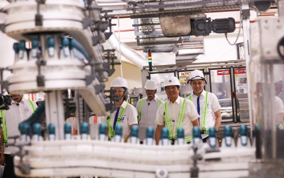 <p><strong>NEW MANUFACTURING PLANT.</strong> President Ferdinand R. Marcos Jr. leads the inauguration of Unilever Philippines’ new Beauty & Wellbeing and Personal Care (BWPC) factory in the City of General Trias, Cavite on Friday (Sept. 22, 2023). In his speech, Marcos said the new BWPC facility is expected to generate over 5,000 direct and indirect employment opportunities in the country. <em>(PNA photo by Rey Baniquet)</em></p>