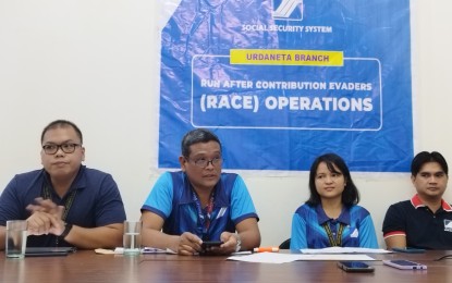 <p><strong>RACE</strong>. Officials of the Social Security System in Urdaneta City speak during a press conference in Urdaneta City, Pangasinan on Thursday (Sept. 28, 2023). The officials gave updates on the Run After Contribution Evaders (RACE) program this year and the proposed enrollment of 20,000 farmers in the province to the contribution subsidy program. <em>(PNA photo by Hilda Austria)</em></p>