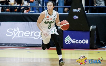 <p><strong>PUSH.</strong> Miguel Oczon of College of Saint Benilde dictates the tempo against Jose Rizal University at the National Collegiate Athletic Association Season 99 at Filoil EcoOil Center in San Juan on Friday (Sept. 29, 2023). The Benilde Blazers won in overtime, 93-85. <em>(Photo courtesy of NCAA)</em></p>