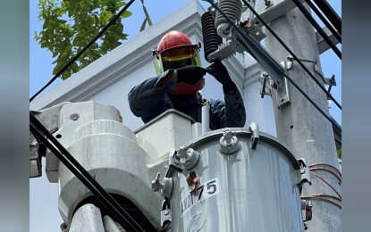 <p><strong>LINE INSPECTION</strong>. Meralco is continuously conducting inspections and maintenance activities of its distribution facilities to ensure stable and reliable electricity service for the Barangay and Sangguniang Kabataan Elections on Oct. 30, 2023. Nearly 3,000 polling and canvassing centers were visited by Meralco crews. <em>(Courtesy of Meralco)</em></p>