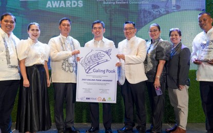 Davao Oriental 'Happy Home' for ex-rebels wins Galing Pook award