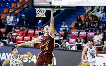 <p><strong>SIXTH WIN.</strong> Perpetual's Marcus Nitura goes for the basket during the game against Letran in the National Collegiate Athletic Association (NCAA) Season 99 men's basketball tournament at the Filoil EcoOil Arena in San Juan on Wednesday (Oct. 25, 2023). The Knights won, 73-61, to boost their Final Four campaign with 6-4 slate. <em>(NCAA photo)</em></p>
