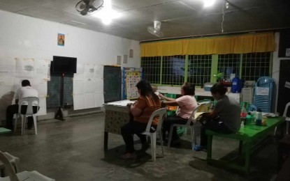 <p><strong>CANVASSING.</strong> Teachers at the Sibalom Central School in Sibalom, Antique are busy canvassing the results of the Barangay and Sangguniang Kabataan (BSKE) on Oct. 30, 2023. Antique Provincial Election Supervisor Salud Milagros Villanueva said on Friday (Nov. 3) that all candidates whether they won, lost, or even withdrew will have to submit their statement of contributions and expenditures (SOCE) on or before Nov. 29, 2023. <em>(PNA photo by Annabel Consuelo J. Petinglay)</em></p>
<p> </p>
