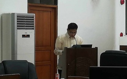 <p><strong>RETENTION.</strong> The Antique Provincial Board on Monday (Nov. 6, 2023) passed an ordinance for the retention of the Barangay Health Workers (BHWs). Board Member Egio Elio, who is the author and sponsor of the ordinance, said the measure will retain a BHW despite the change of barangay officials unless his performance is unsatisfactory based on the deliberation of the local health boards. <em>(PNA photo by Annabel Consuelo J. Petinglay)</em></p>