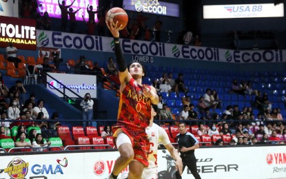 <p><strong>NEW LEADER</strong>. Mapua University's Clint Escarmis scores on a layup during the game against Emilio Aguinaldo College, 83-77, in the NCAA Season 99 men's basketball tournament at the Filoil EcoOil Arena in San Juan City on Wednesday (Nov. 8, 2023). The Cardinals improved their record to 11-3 to take the solo lead. <em>(Photo courtesy of NCAA)</em></p>