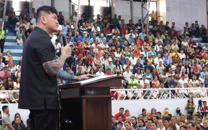 <p><strong>OATH-TAKING.</strong> Mayor Sebastian Duterte administers the oath-taking of newly elected village officials at Davao City Recreation Center on Monday (Nov. 13, 1023). He urged the officials to be selfless and look into the needs of their constituents, especially the poor. <em>(PNA photo by Robinson Niñal Jr.)</em></p>
<p> </p>
<p> </p>
<p> </p>