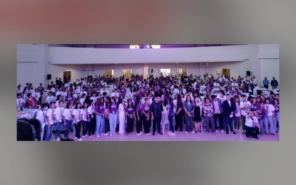 <p><strong>RESPONSIBLE ONLINE CONTENT</strong>. The participants of the content creation education seminar “COMMunity” sponsored by the La Union provincial government in San Fernando City on Monday (Nov.13, 2023). The seminar aims to educate the youth on how to be responsible online and strengthen the province's fight against fake news and disinformation. <em>(PNA photo by Hilda Austria)</em></p>