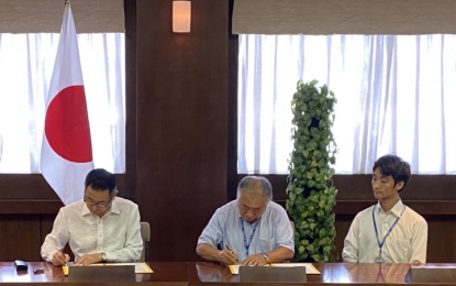 <p><strong>AGRI DEV’T</strong>. Japanese Ambassador Koshikawa Kazuhiko inks a grant contract for the third phase of its “Safe Vegetable Production Technology Dissemination and Vegetable Distribution System Improvement Project” in Luzon on Monday (Nov. 20, 2023). The grant was in collaboration with the Japanese non-government organization, the Japan Agricultural Exchange Council. <em>(Photo from the Japan Embassy)</em></p>